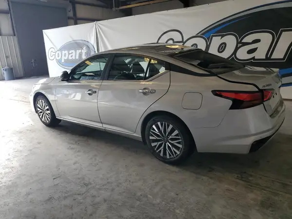 1N4BL4DVXSN412788 2025 NISSAN ALTIMA - Image 2