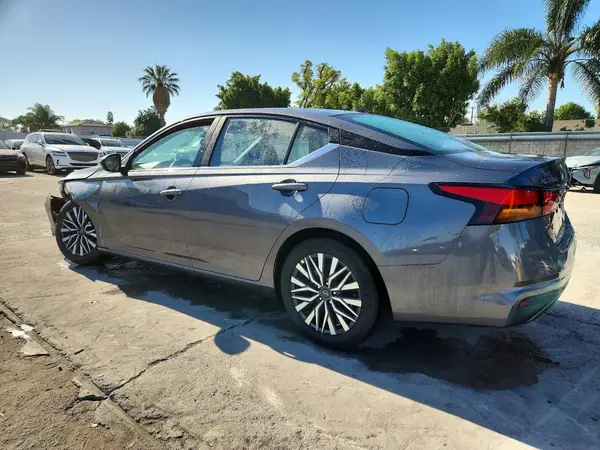1N4BL4DVXTN315558 2026 NISSAN ALTIMA - Image 2