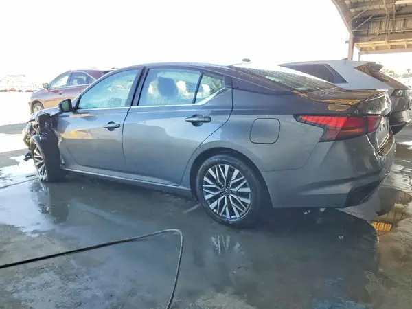 1N4BL4DVXTN323353 2026 NISSAN ALTIMA - Image 2