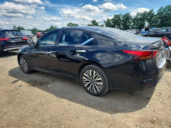 1N4BL4DW0PN336983 2023 NISSAN ALTIMA - Image 2