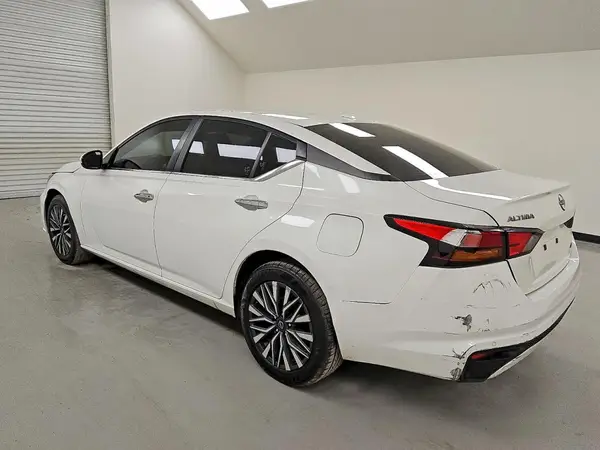 1N4BL4DW0PN386010 2023 NISSAN ALTIMA - Image 2