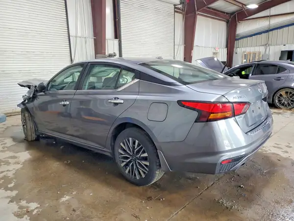 1N4BL4DW0PN409558 2023 NISSAN ALTIMA - Image 2