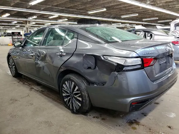 1N4BL4DW0RN411796 2024 NISSAN ALTIMA - Image 2