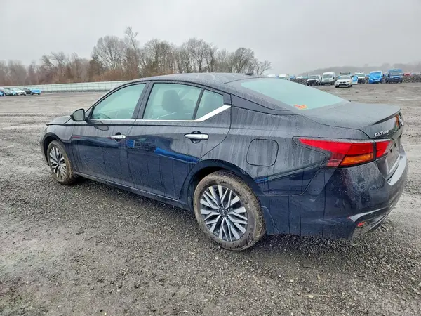 1N4BL4DW0SN415756 2025 NISSAN ALTIMA - Image 2