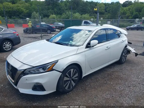 1N4BL4DW1KC138224 2019 NISSAN ALTIMA - Image 2