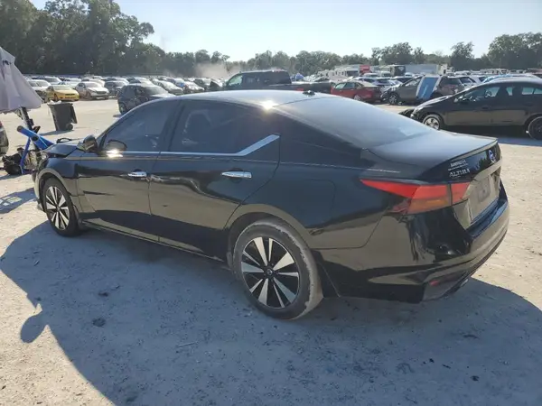 1N4BL4DW1KC210779 2019 NISSAN ALTIMA - Image 2