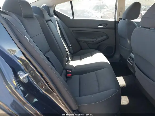 1N4BL4DW1KN300681 2019 NISSAN ALTIMA - Image 8
