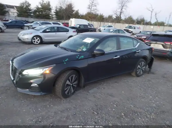 1N4BL4DW1MN304829 2021 NISSAN ALTIMA - Image 2