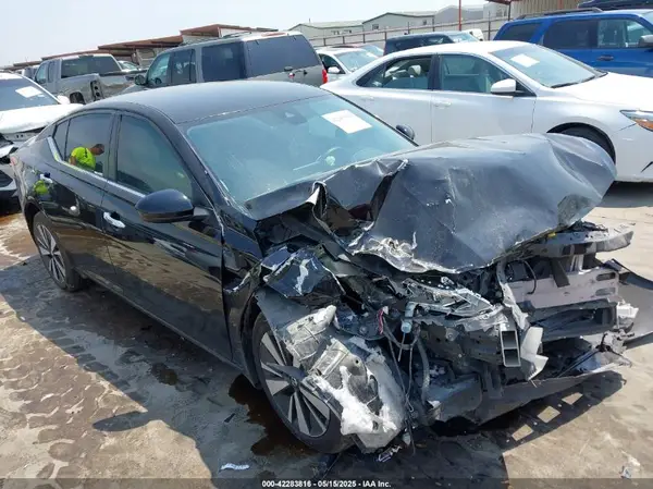 1N4BL4DW1NN301009 2022 NISSAN ALTIMA - Image 1