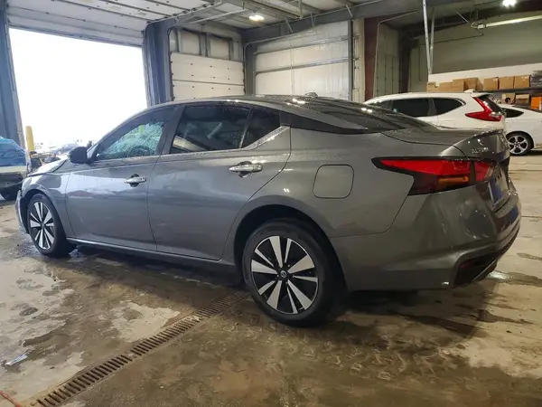 1N4BL4DW1NN301768 2022 NISSAN ALTIMA - Image 2