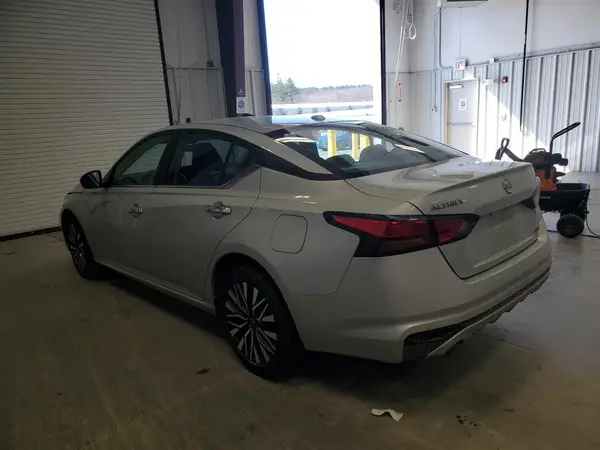 1N4BL4DW1PN369782 2023 NISSAN ALTIMA - Image 2