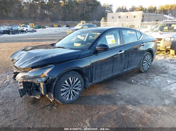1N4BL4DW1PN413831 2023 NISSAN ALTIMA - Image 2