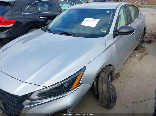 1N4BL4DW1RN301677 2024 NISSAN ALTIMA - Image 2