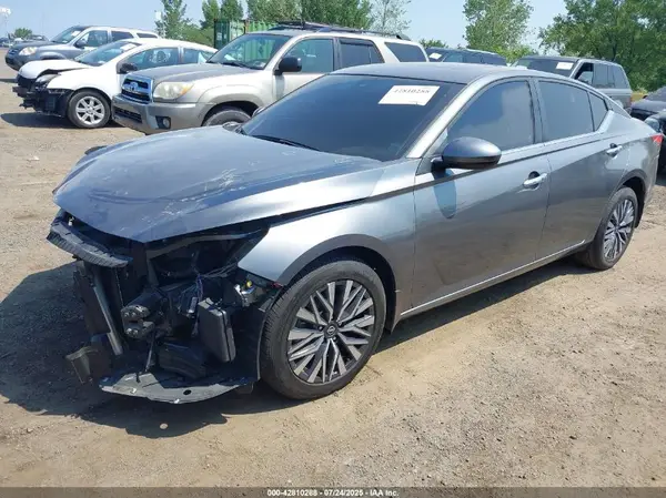 1N4BL4DW1RN308628 2024 NISSAN ALTIMA - Image 2