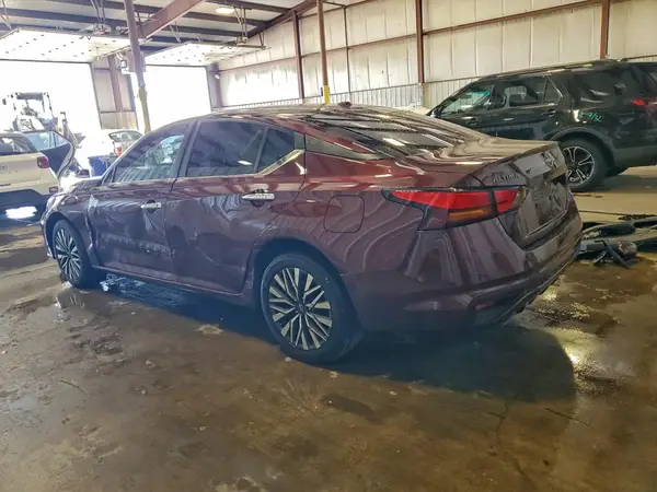 1N4BL4DW1RN315790 2024 NISSAN ALTIMA - Image 2