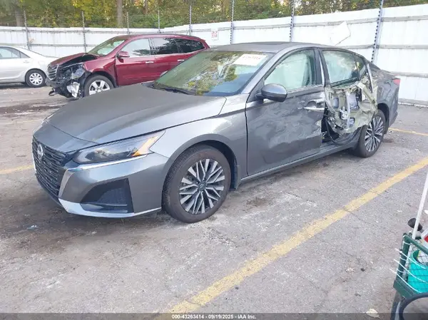 1N4BL4DW1RN397438 2024 NISSAN ALTIMA - Image 2