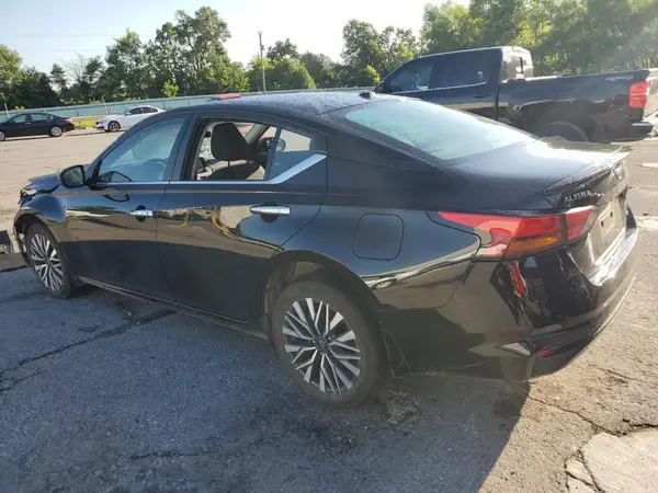 1N4BL4DW1RN400404 2024 NISSAN ALTIMA - Image 2