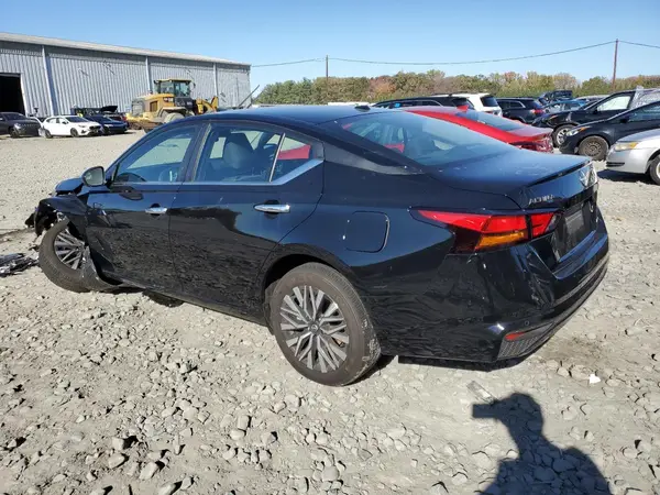 1N4BL4DW1RN415145 2024 NISSAN ALTIMA - Image 2