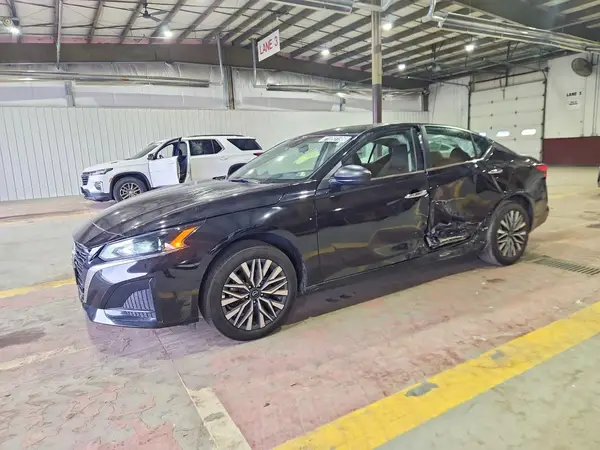 1N4BL4DW1SN322986 2025 NISSAN ALTIMA - Image 1