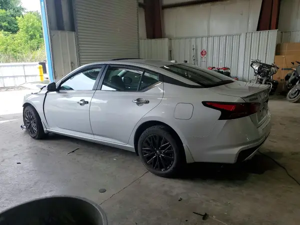 1N4BL4DW1SN347340 2025 NISSAN ALTIMA - Image 2