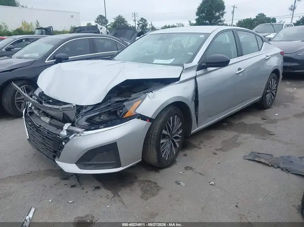 1N4BL4DW1SN372657 2025 NISSAN ALTIMA - Image 2