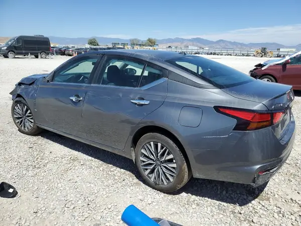 1N4BL4DW1SN385425 2025 NISSAN ALTIMA - Image 2