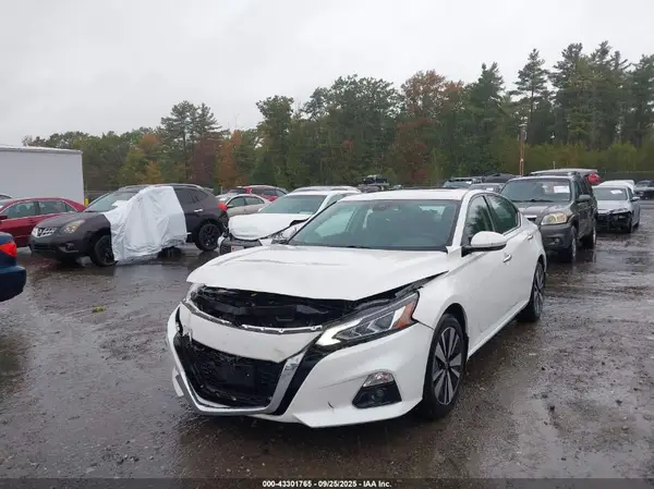 1N4BL4DW2KN300754 2019 NISSAN ALTIMA - Image 2