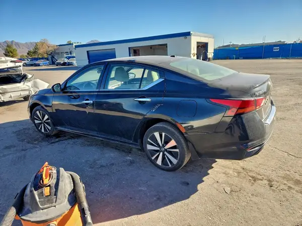 1N4BL4DW2MN411226 2021 NISSAN ALTIMA - Image 2