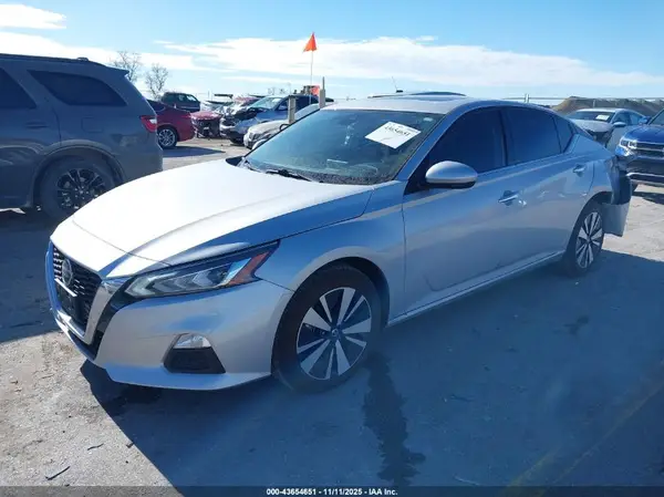 1N4BL4DW2NN325898 2022 NISSAN ALTIMA - Image 2