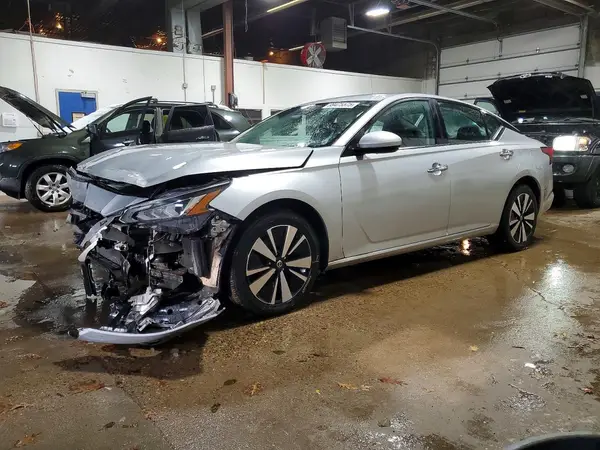 1N4BL4DW2NN335668 2022 NISSAN ALTIMA - Image 1
