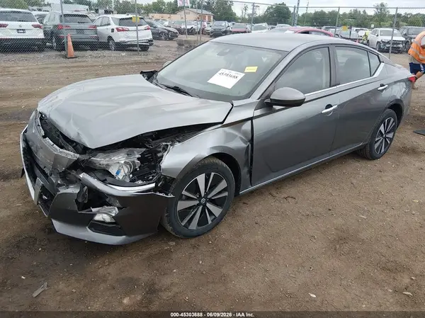 1N4BL4DW2NN351823 2022 NISSAN ALTIMA - Image 2