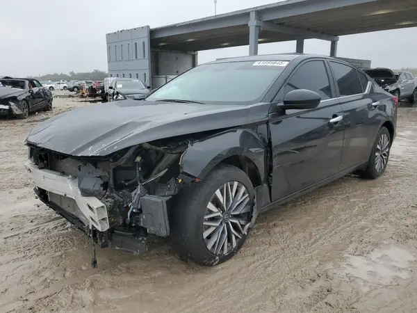 1N4BL4DW2PN335057 2023 NISSAN ALTIMA - Image 1