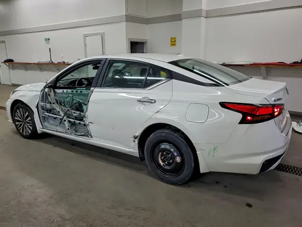 1N4BL4DW2PN335897 2023 NISSAN ALTIMA - Image 2
