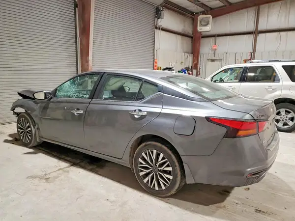 1N4BL4DW2PN337830 2023 NISSAN ALTIMA - Image 2