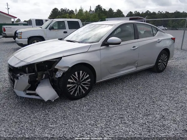 1N4BL4DW2PN338394 2023 NISSAN ALTIMA - Image 2