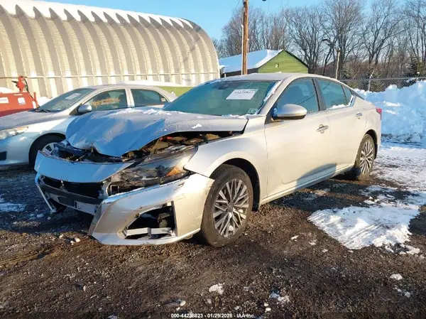 1N4BL4DW2PN380788 2023 NISSAN ALTIMA - Image 2