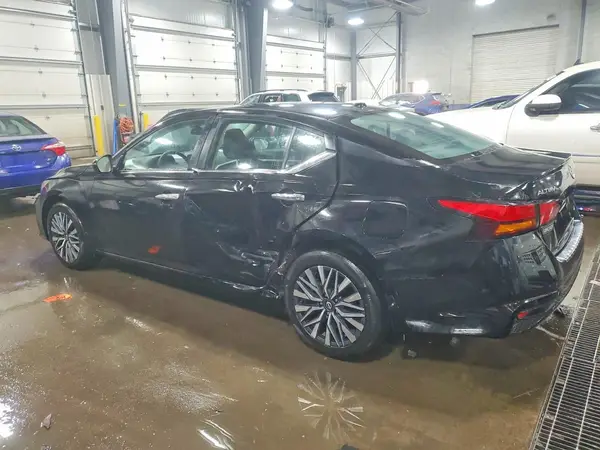 1N4BL4DW2PN388406 2023 NISSAN ALTIMA - Image 2