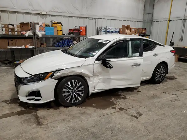 1N4BL4DW2PN393427 2023 NISSAN ALTIMA - Image 1