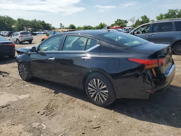 1N4BL4DW2PN402319 2023 NISSAN ALTIMA - Image 2