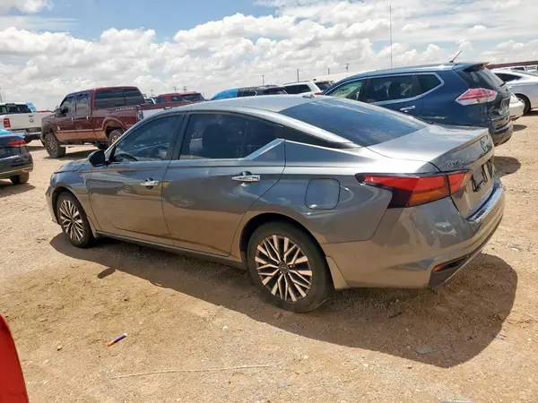 1N4BL4DW2PN405799 2023 NISSAN ALTIMA - Image 2