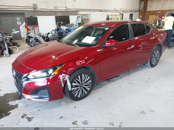 1N4BL4DW2PN425874 2023 NISSAN ALTIMA - Image 2
