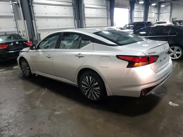 1N4BL4DW2RN345901 2024 NISSAN ALTIMA - Image 2