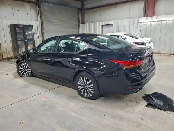 1N4BL4DW2RN425327 2024 NISSAN ALTIMA - Image 2