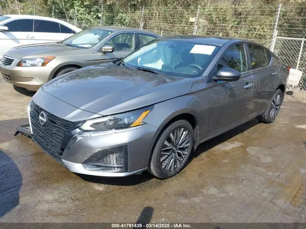 1N4BL4DW2RN432617 2024 NISSAN ALTIMA - Image 2