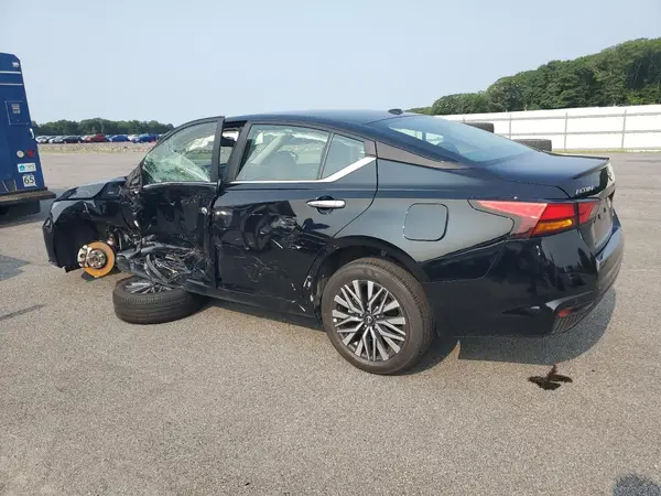 1N4BL4DW2SN324049 2025 NISSAN ALTIMA - Image 2