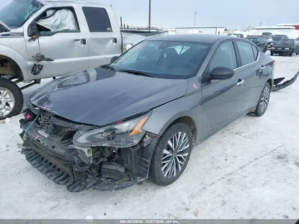 1N4BL4DW2SN358637 2025 NISSAN ALTIMA - Image 2
