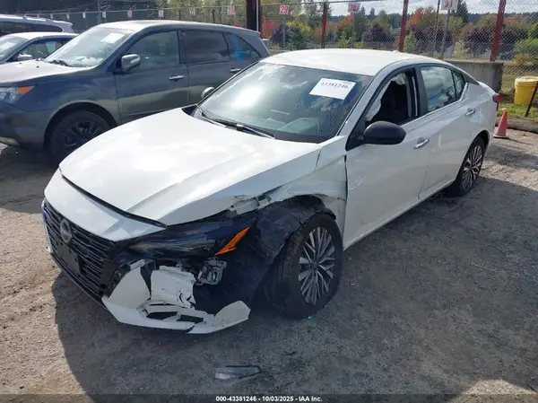 1N4BL4DW2SN362705 2025 NISSAN ALTIMA - Image 2