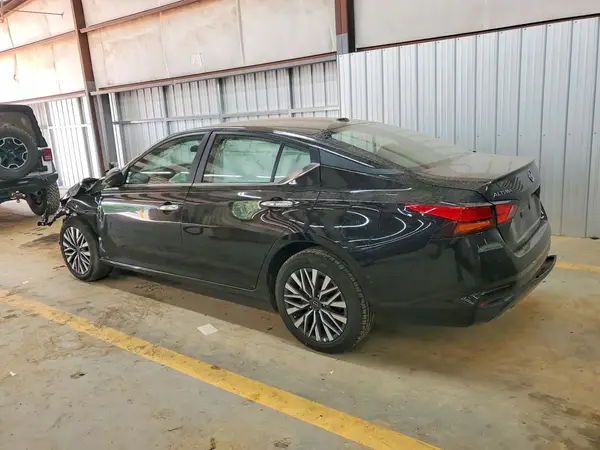 1N4BL4DW2SN371131 2025 NISSAN ALTIMA - Image 2