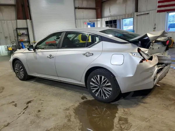 1N4BL4DW2SN372795 2025 NISSAN ALTIMA - Image 2