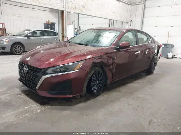 1N4BL4DW2SN378015 2025 NISSAN ALTIMA - Image 2